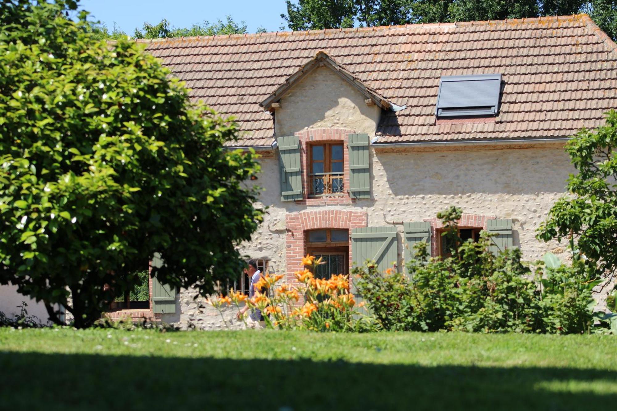 Ecogite Rural La Cle Des Champs Peyrelongue-Abos Habitación foto